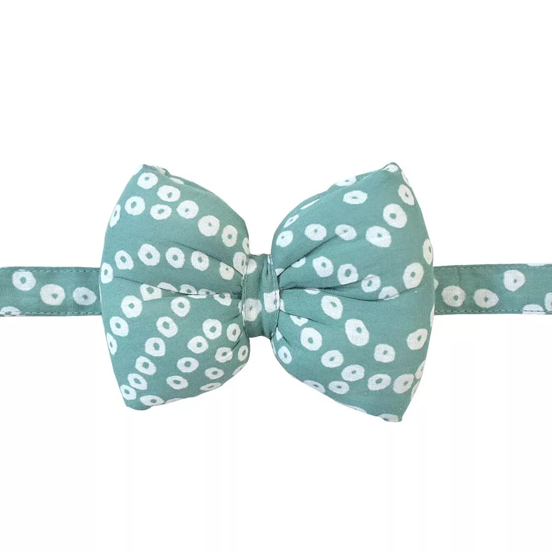 Buy Mutt Of Course Dog Bow Tie - Minty Dotty Online - OLRAA Indian Snacks